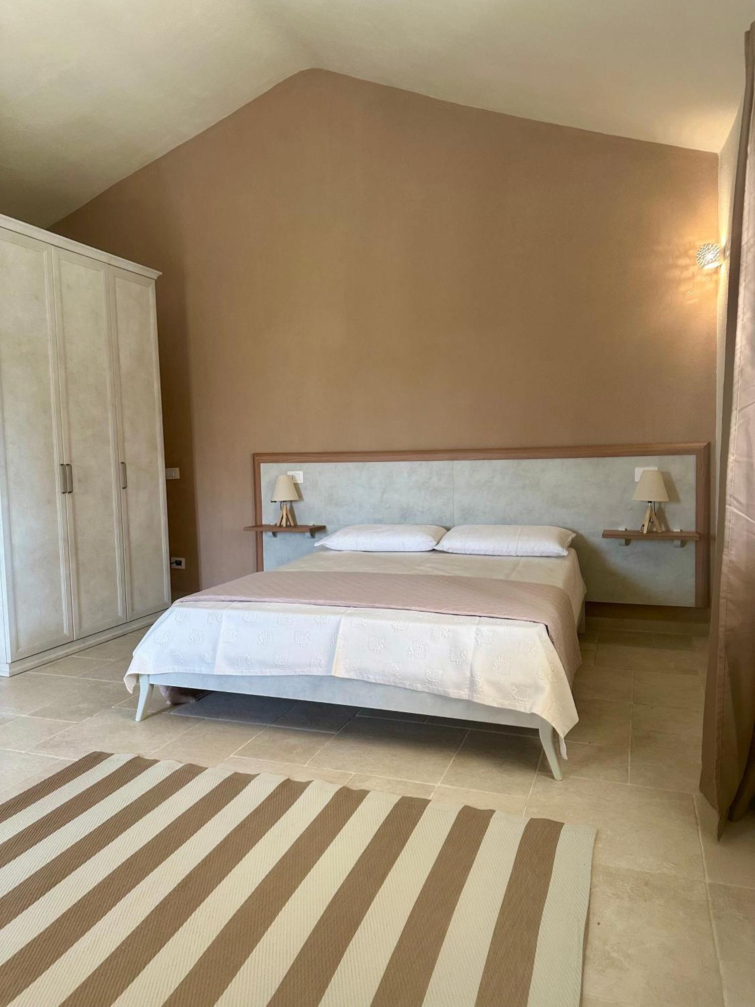 Ammentos Bed and Breakfast Palau Buitenkant foto